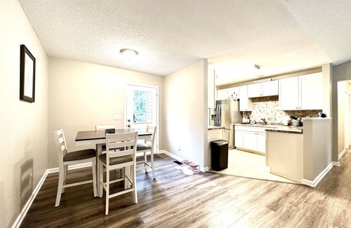 Troutman House | Pet Friendly Home 2 minutes from Lake Norman State Park 3BR/2BA