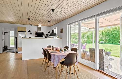 Farso House | Pet friendly home in Farsø with kitchen
