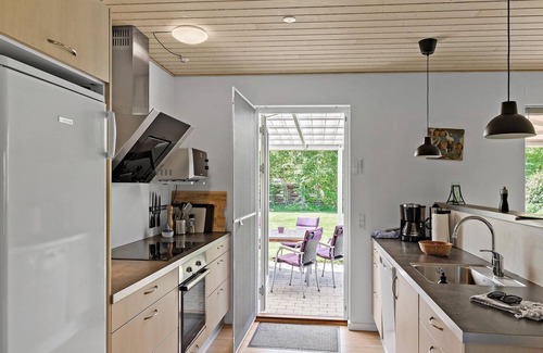 Farso House | Pet friendly home in Farsø with kitchen