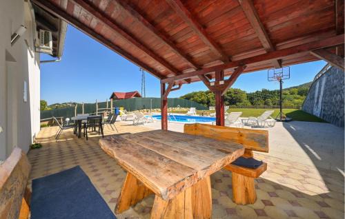 Ivanec House | Pet Friendly Home In Ivanec With Wifi