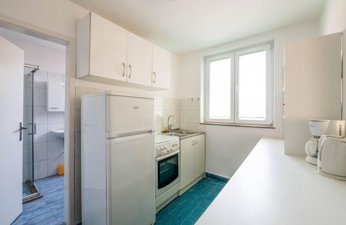 Mali Vareski House | Pet friendly home in Peruski with WiFi
