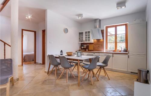 Mali Losinj House | Pet Friendly Home In Sveti Jakov