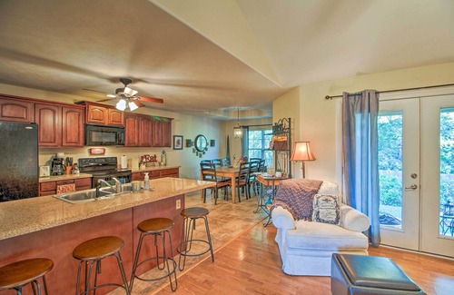 Blue Eye House | Pet-Friendly Home w/Yard: 9 Mi to Table Rock Lake