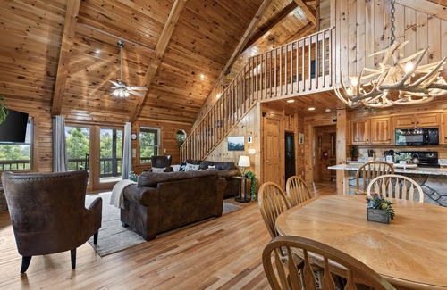 My Mountain Cabin | Pet Friendly, Hot tub, Pool Table, Near Hiking Trails, Lake, River