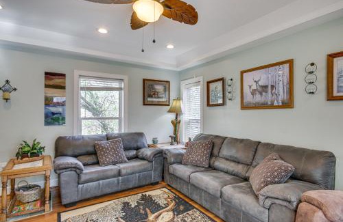 Leesville House | Pet-Friendly Lakehouse View Tower and Fire Pit!