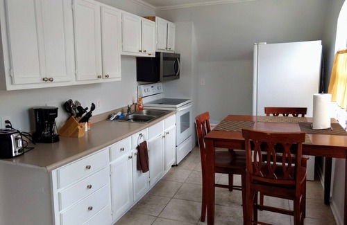 Orange Beach Cabin | Pet friendly & Located In A Peaceful Setting Near Terry Cove.