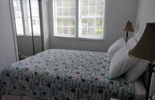 Orange Beach Cabin | Pet friendly & Located In A Peaceful Setting Near Terry Cove.