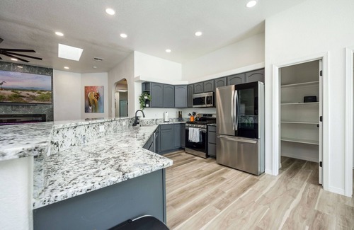 Las Cruces House | Pet Friendly Luxury Retreat W/Heated Pool & Spa