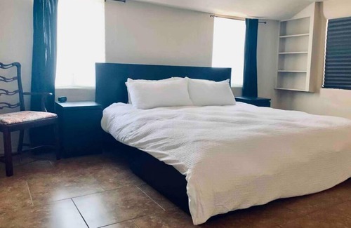 Miramonte House | Pet Friendly - Modern Midtown Home Large Backyard