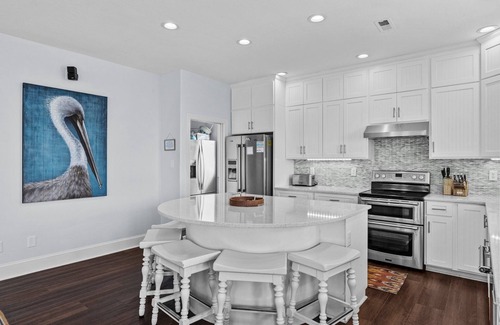 Emerald Isle House | Pet Friendly,Oceanfront,private pool,beach boardwalk,located in Spinnakers Reach