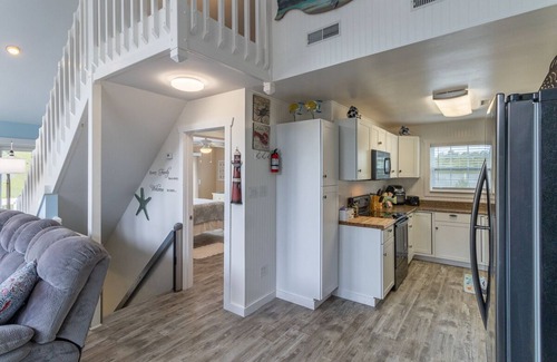 Carova Beach House | Pet-Friendly Oceanside Home on the Beautiful 4x4 Beaches