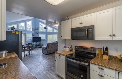 Carova Beach House | Pet-Friendly Oceanside Home on the Beautiful 4x4 Beaches