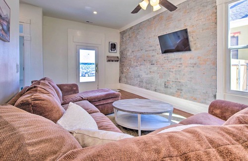 Aberdeen House | Pet-Friendly Pueblo House w/ Fenced Backyard!