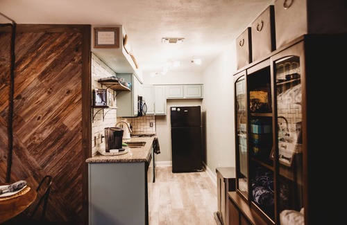 Navarre Beach House | Pet Friendly Soundside Eclectic Beach Cottage
