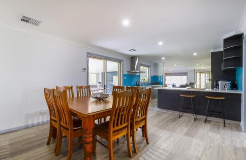 Tomakin House | Pet-Friendly Spacious Home by the Beach