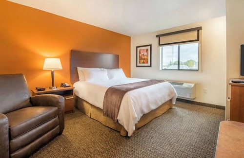 Soncy Hotel | Pet-Friendly Suite Near Westgate Plaza & Amarillo Botanical Garden with Kitchen