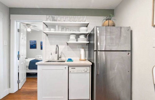 Old North End House | PET FRIENDLY / The Carriage House / Historic District Downtown COS