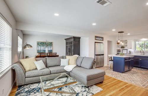 Tomball House | Pet-Friendly Tomball Cottage Steps to Downtown!