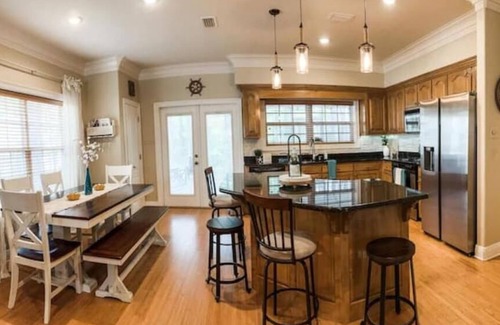Dauphin Island House | Pet Friendly Tranquil Cottage with Fire-Pit and Seasonal Hot Tub Sept-March