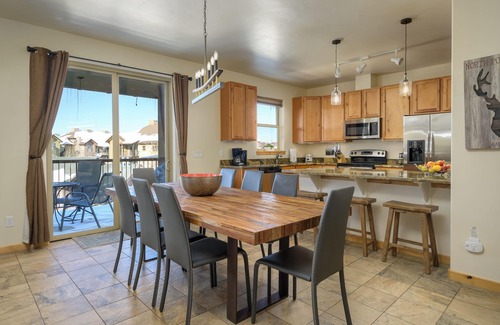 Winter Park Condo | ☞ PET-FRIENDLY | Trailhead Lodges 432 | Luxe Downtown Condo | Walk To Park, Skiing & More