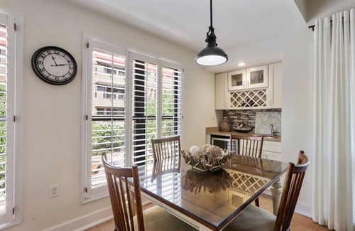 Shelter Cove Villa | Pet Friendly! Modern 2 Bedroom/2 Bathroom Condo in Shelter Cove Marina