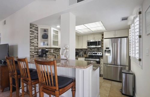 Shelter Cove Villa | Pet Friendly! Modern 2 Bedroom/2 Bathroom Condo in Shelter Cove Marina