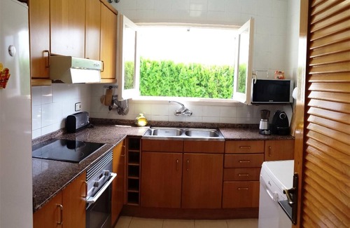 Roda de Bara Villa | Pet-Friendly Villa 100m from the Beach with Pool & Wi-Fi