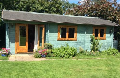 Croscombe House | Pet Friendly - Walkers Paradise - South Facing