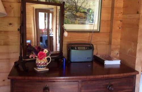Croscombe House | Pet Friendly - Walkers Paradise - South Facing