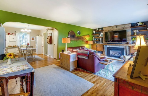 Wooster House | Pet-Friendly Wooster Vacation Rental with Patio!