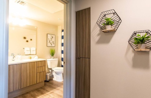 Camarillo Apartment | ✔Pet Friendly✔Balcony✔A/C✔W/D✔Parking✔3 TVs 203