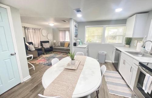 North Charleston House | Pet- & kid-equipped 2 br cottage near downtown