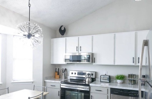 Norfolk - Virginia Beach Condo | Petal Shores