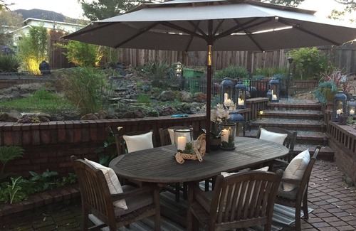 Petaluma House | Petaluma Koi Pond Retreat . very relaxing and close to wine country.