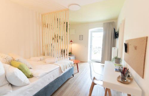 Fulda Apartment | Peter Apartments- Apartment mit eigenem Eingang I 30qm I zentrale Lage I Bad I Küche I Terrasse I TV