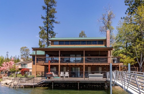 Bass Lake House | Peters Lakefront