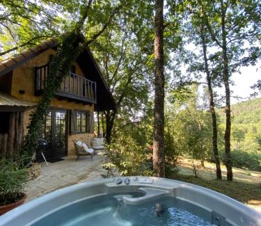 Auriac-du-Perigord House | Petit Maison du Chêne