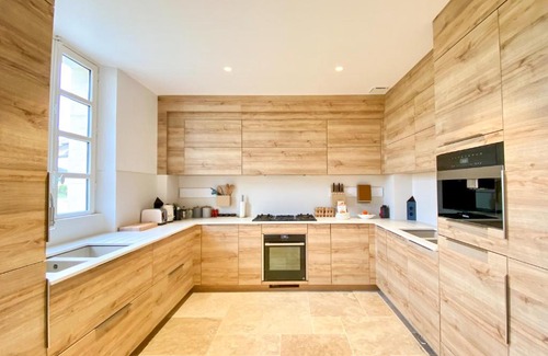 Robins Bay Bed & Breakfast | Petit Monlot - Saint-Emilion