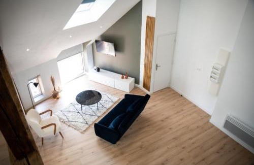 Solre-le-Chateau Apartment | Petit Nid Douillet