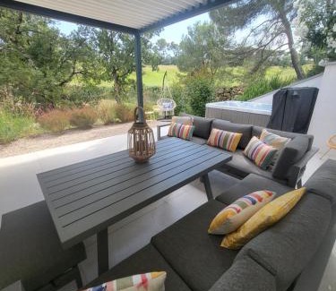 Flassans-sur-Issole House | Petit paradis sur golf