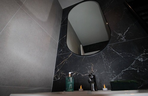 Boissy-Saint-Leger Bed & Breakfast | Petite Maison Avec Jacuzzi et Sauna Finlandais Proche Paris