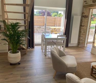 Ploudaniel House | Petite maison à la campagne