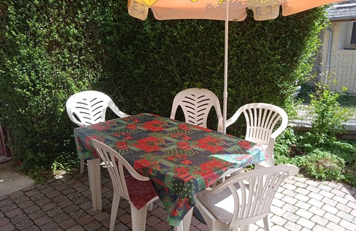 Poligny House | Petite Maison de Village Authentique