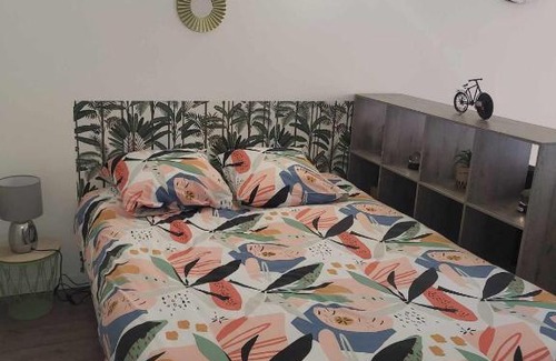 Juvisy-sur-Orge Apartment | Petite maison Juvisy, Orly 7 min, Paris 15min