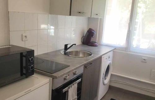 Juvisy-sur-Orge Apartment | Petite maison Juvisy, Orly 7 min, Paris 15min