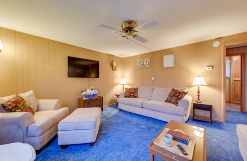 Petoskey Cottage | Petoskey Home ~ 5 Mi to Downtown & Bayfront Park!