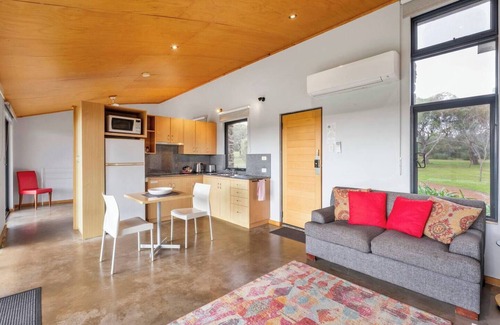 Yallingup Cabin | Petra Olive 1 - One Bedroom Apartment, Sleeps 2