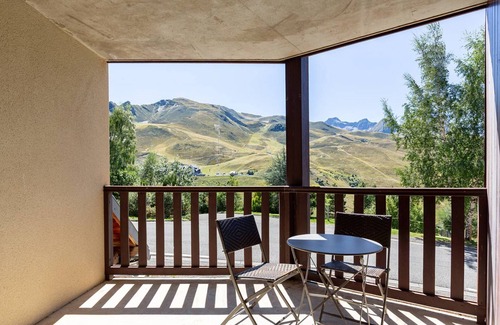 Germ Apartment | Peyragudes Apartment for 6 with Balcony