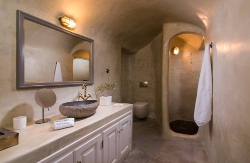 Oia Hotel | Pezoules of Oia