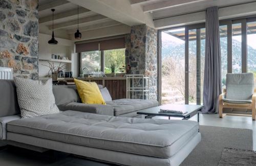 Selakano Apartment | Pezoulia